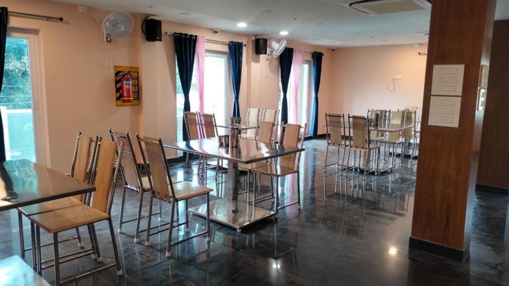 טנג'בור Hotel Madigai מראה חיצוני תמונה